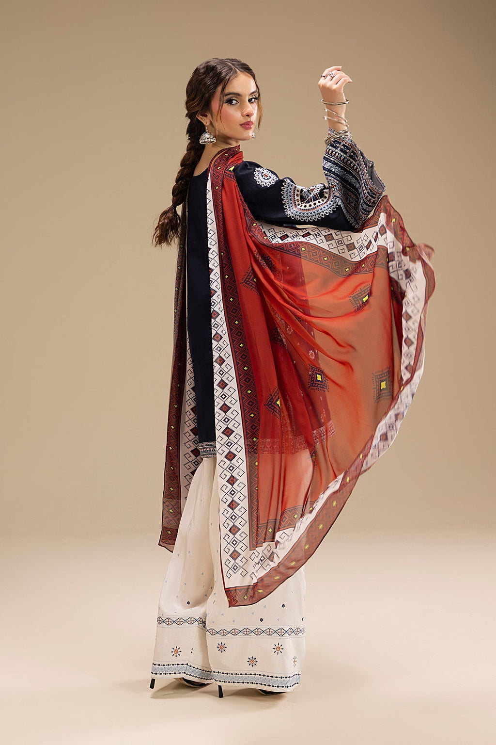 Rangrez Farshi Shalwar Emb 3pc