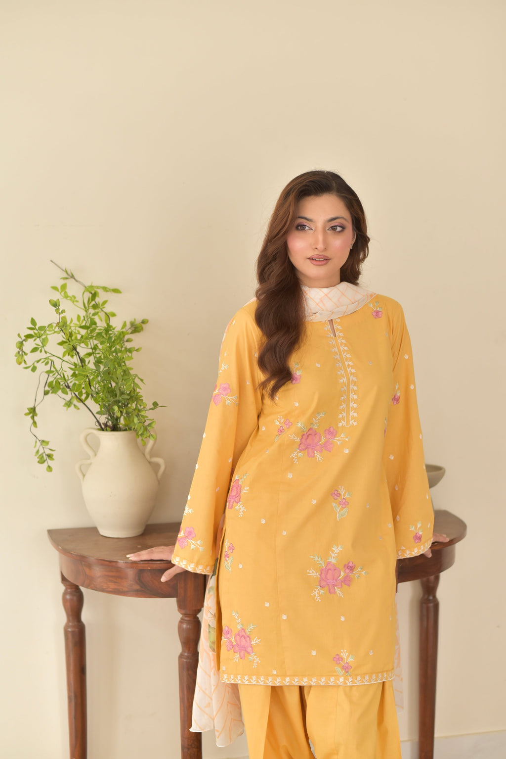Sunaina Farshi Shalwar Emb 3pc