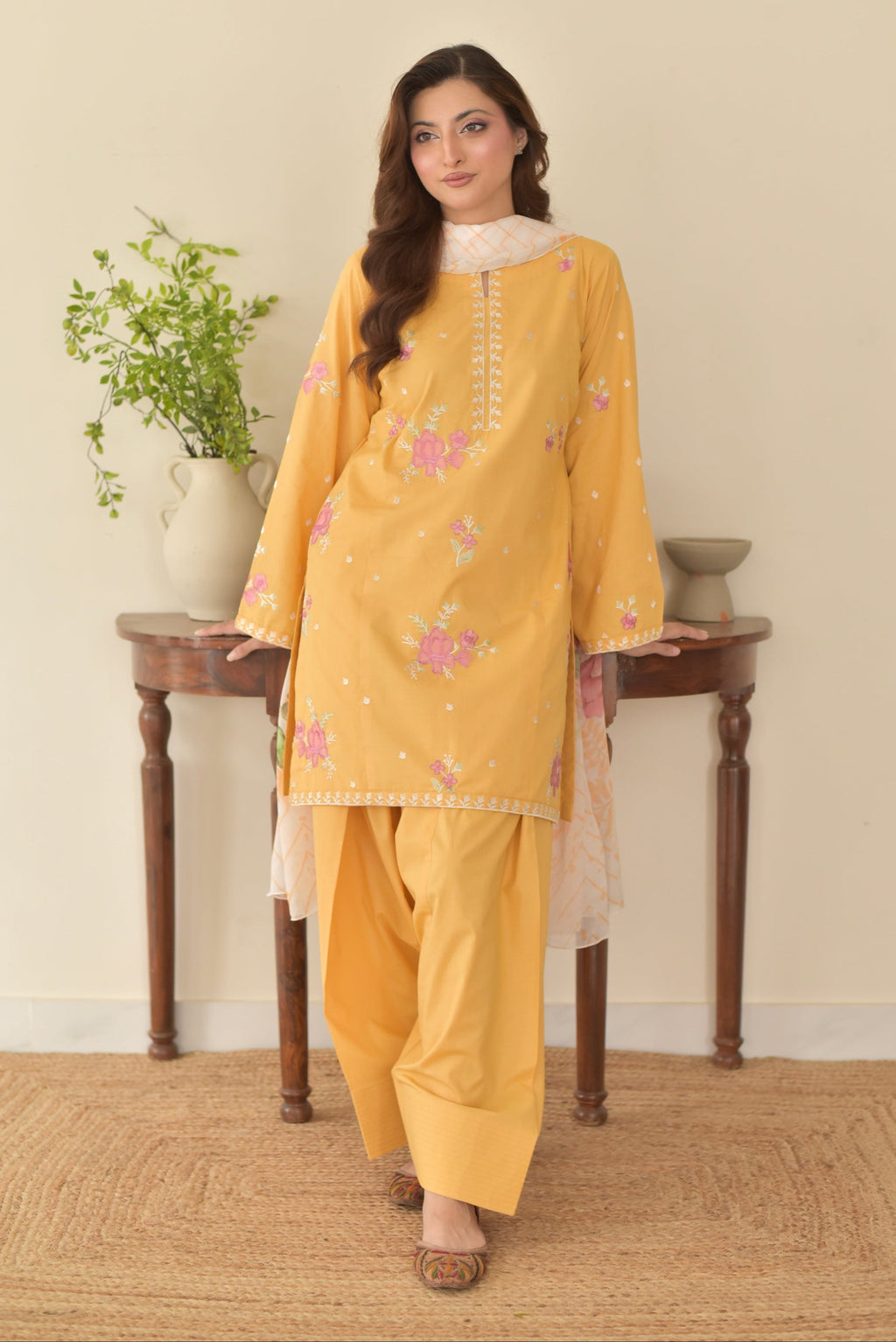 Sunaina Farshi Shalwar Emb 3pc