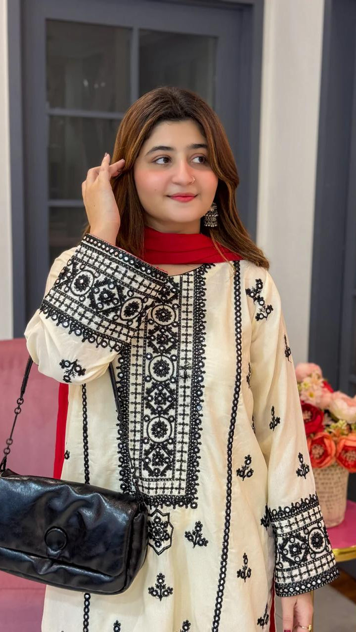 Taaj Embroidered 3pc
