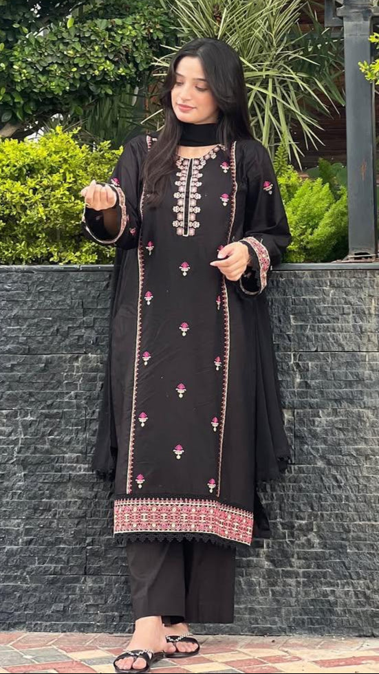 Anika Embroidered 3pc