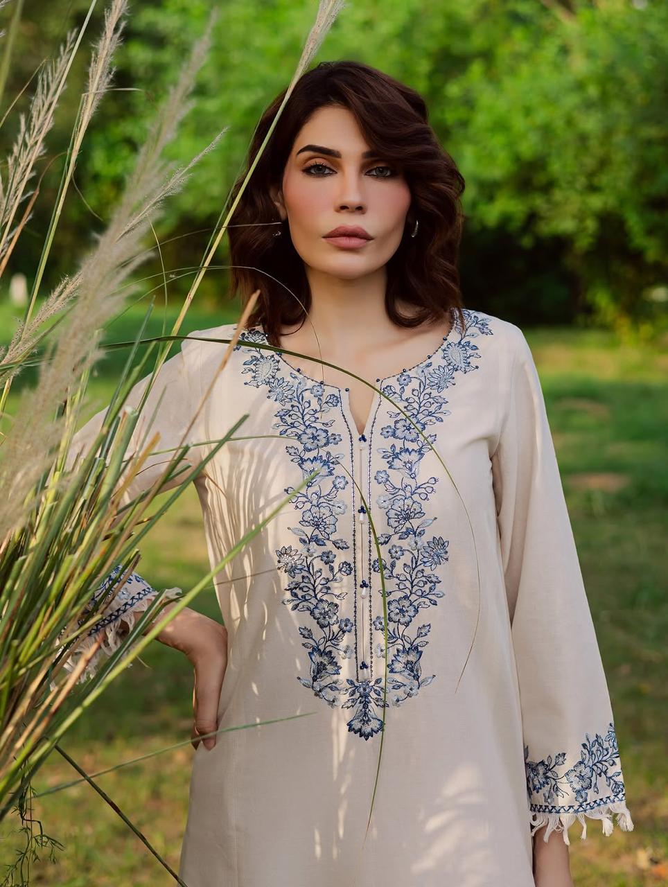 Batik Khaddar Emb 3pc