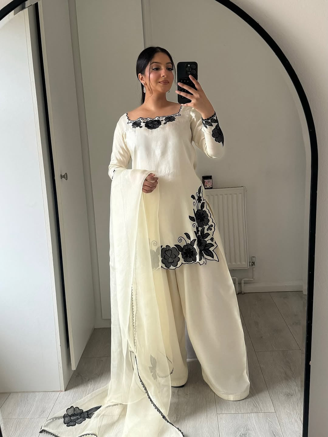 White Zauq Embroidered 3Pc