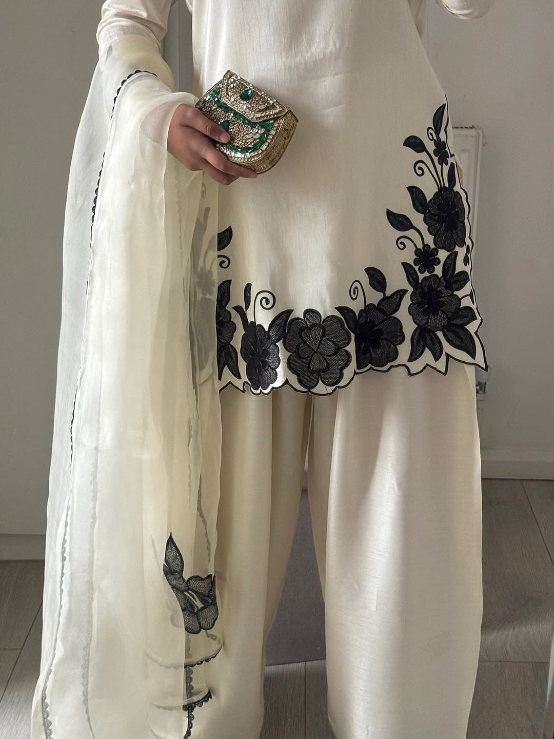 White Zauq Embroidered 3Pc