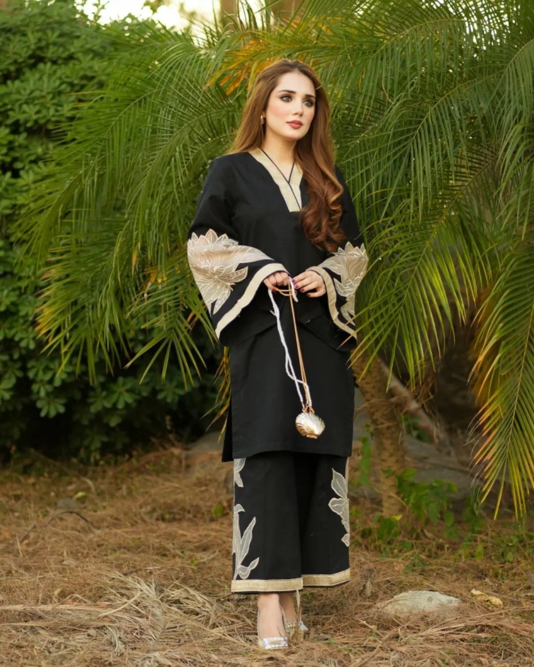 Almond EMBROIDERY 2Piece