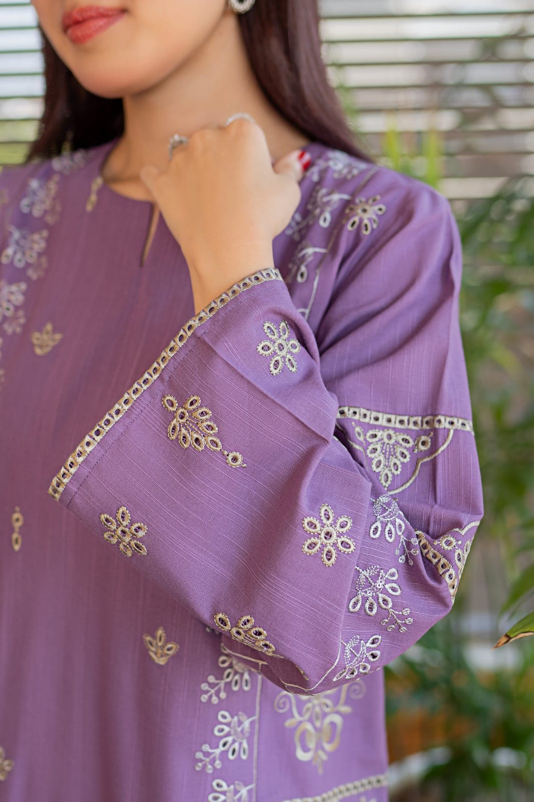 Urge Khaddar Emb Set