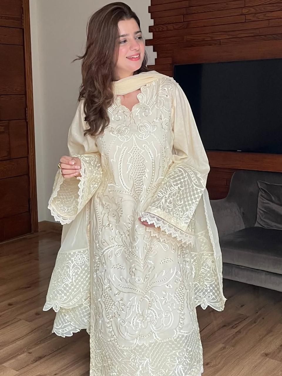 Rabeel Emb Shawl 3pc