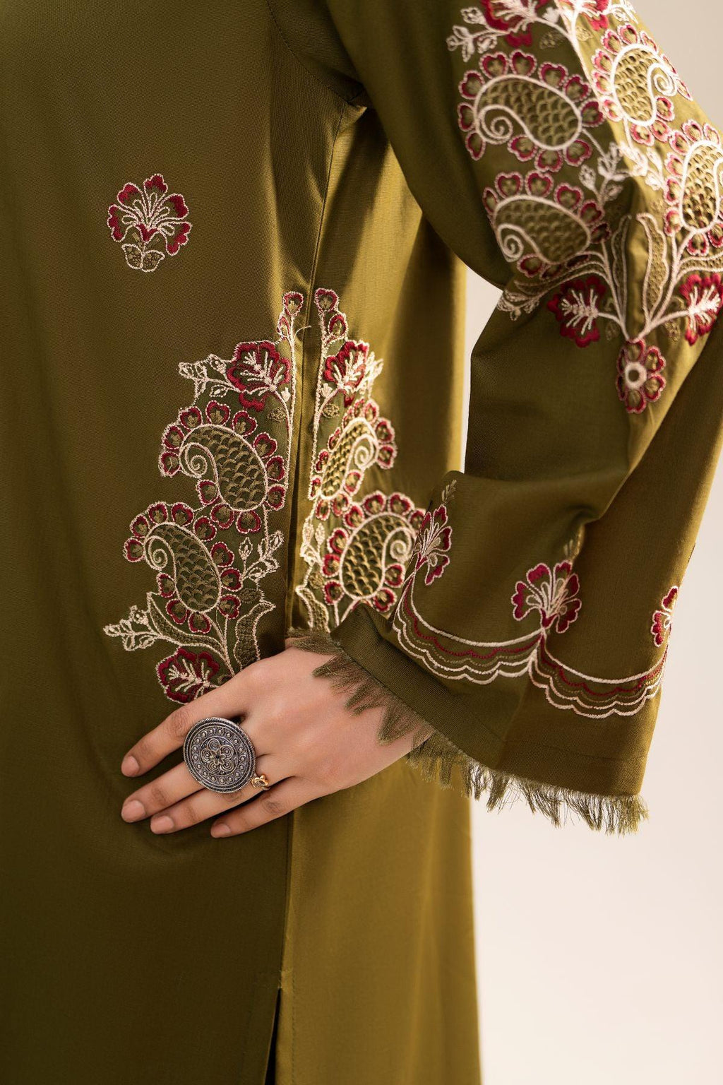 Mehndi Emb Pocket Set