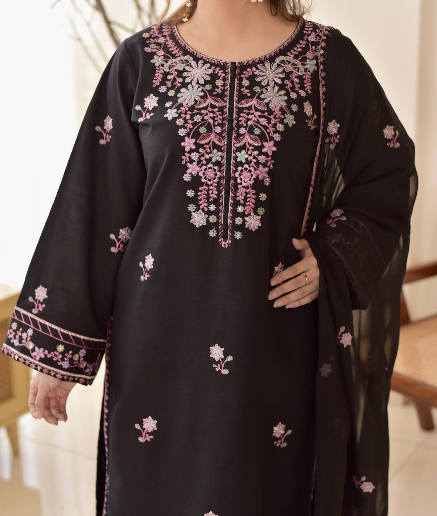 Juhi Embroidered 3pc Set