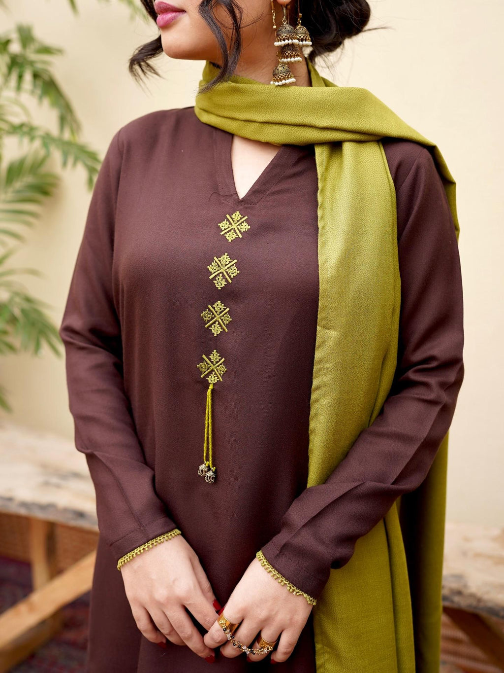 Pista Embroidered 3pc