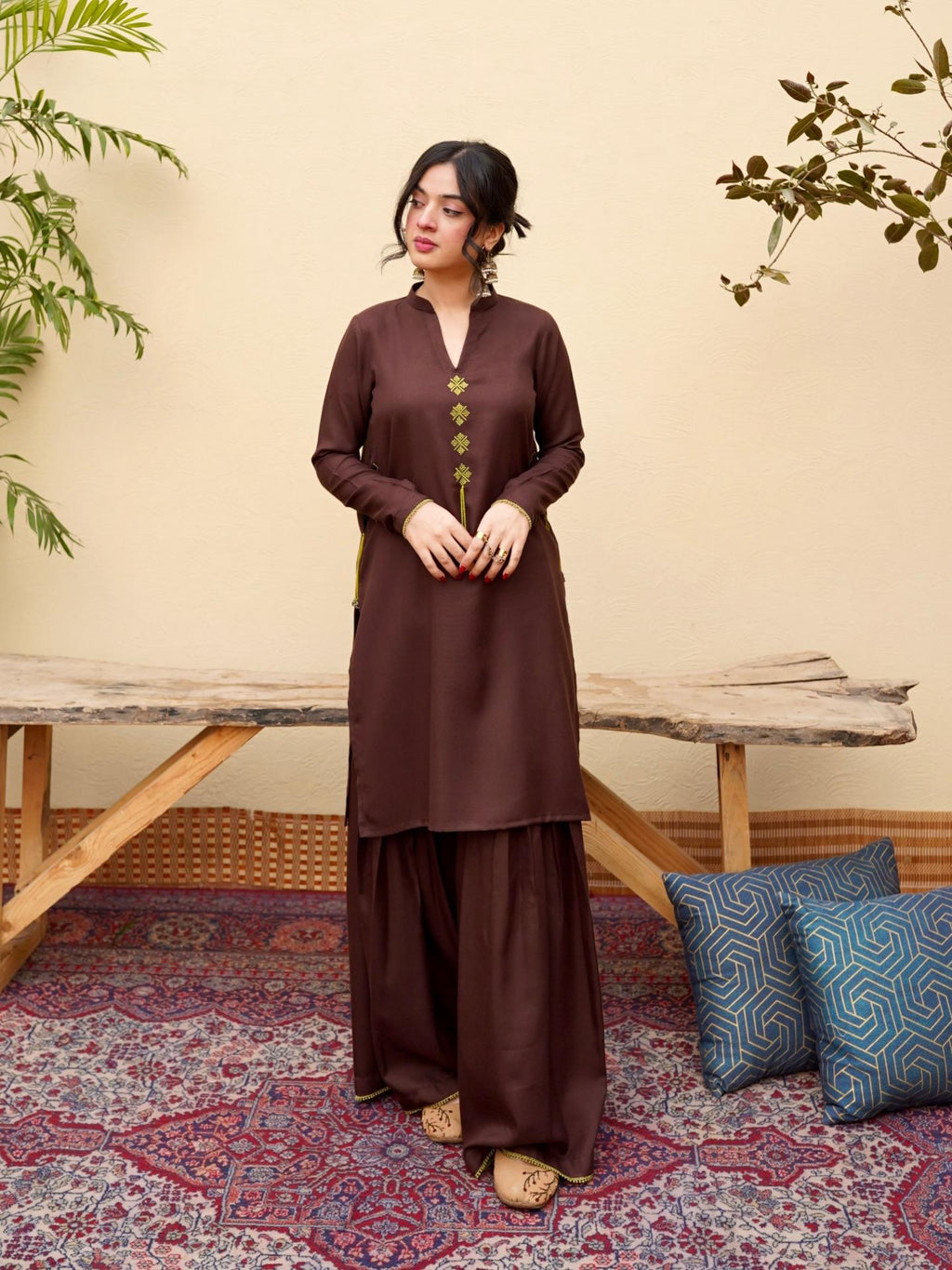 Pista Embroidered 3pc